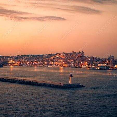 Central Moon Cagliari Vista Mare Kültér fotó