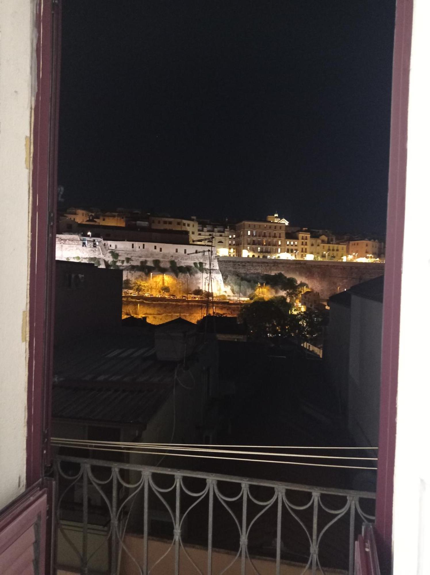 Central Moon Cagliari Vista Mare Szoba fotó